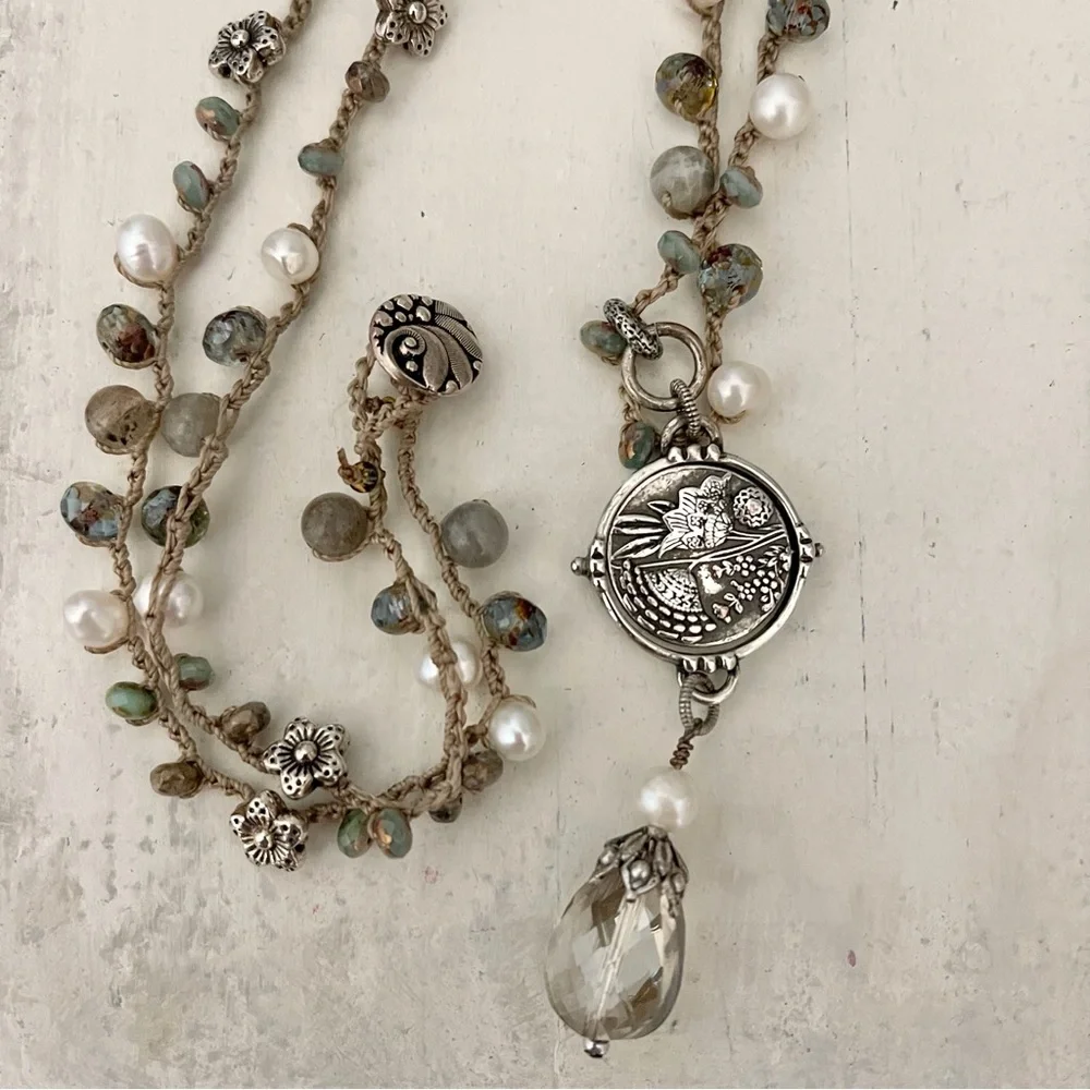 ARTISAN Necklace “Treasures” Pearls and Labradorite with Swivel Pendant - Picture 9 of 13
